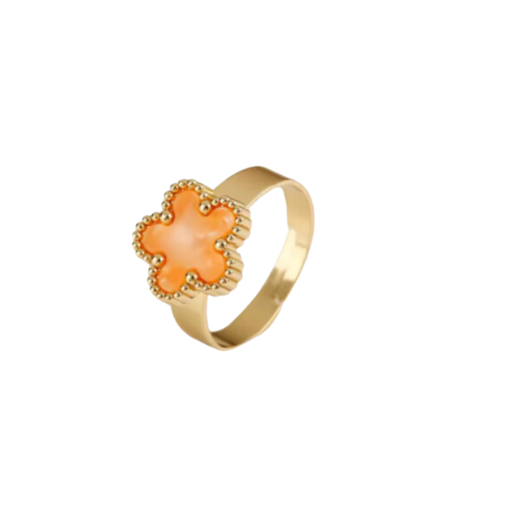 Clover Ring