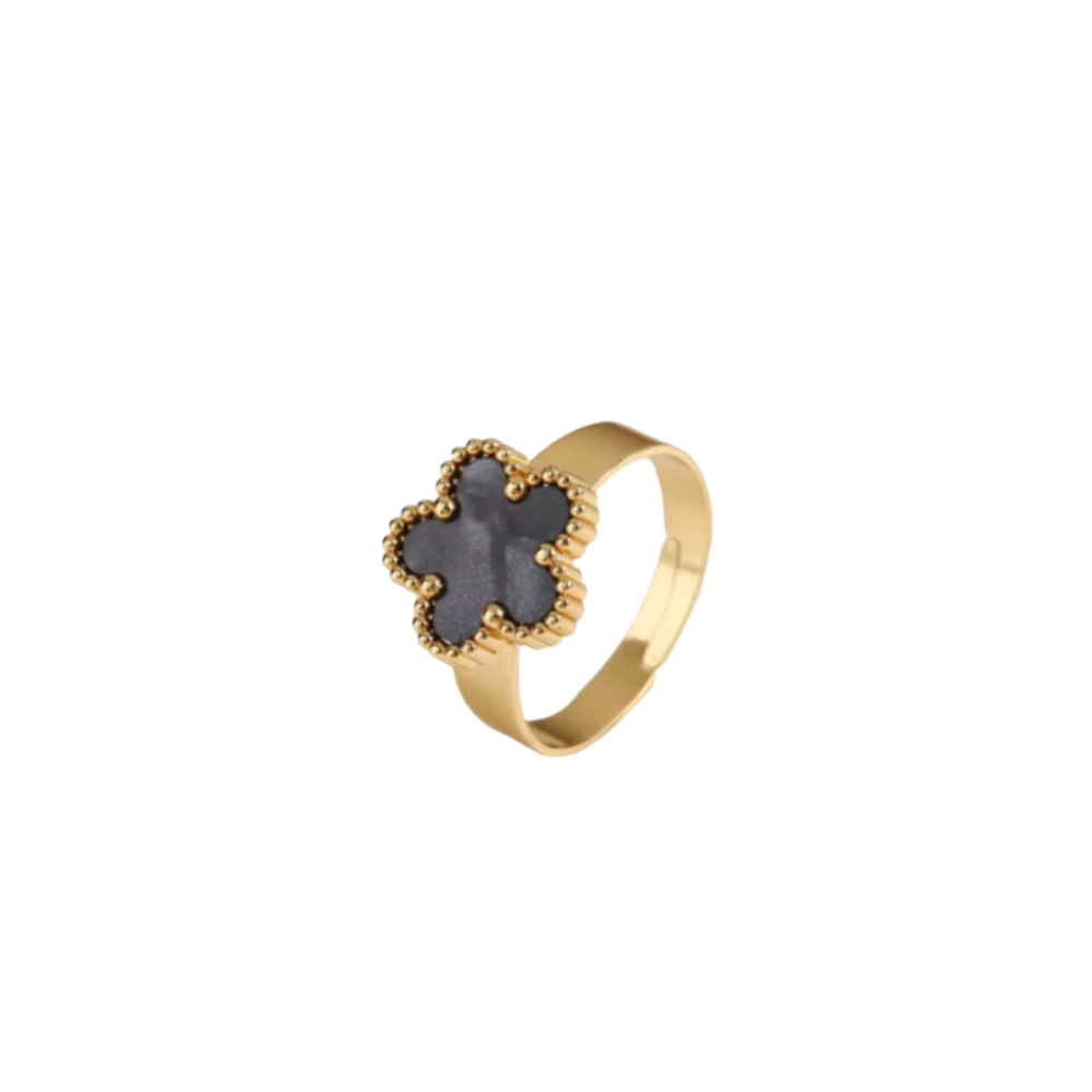 Clover Ring